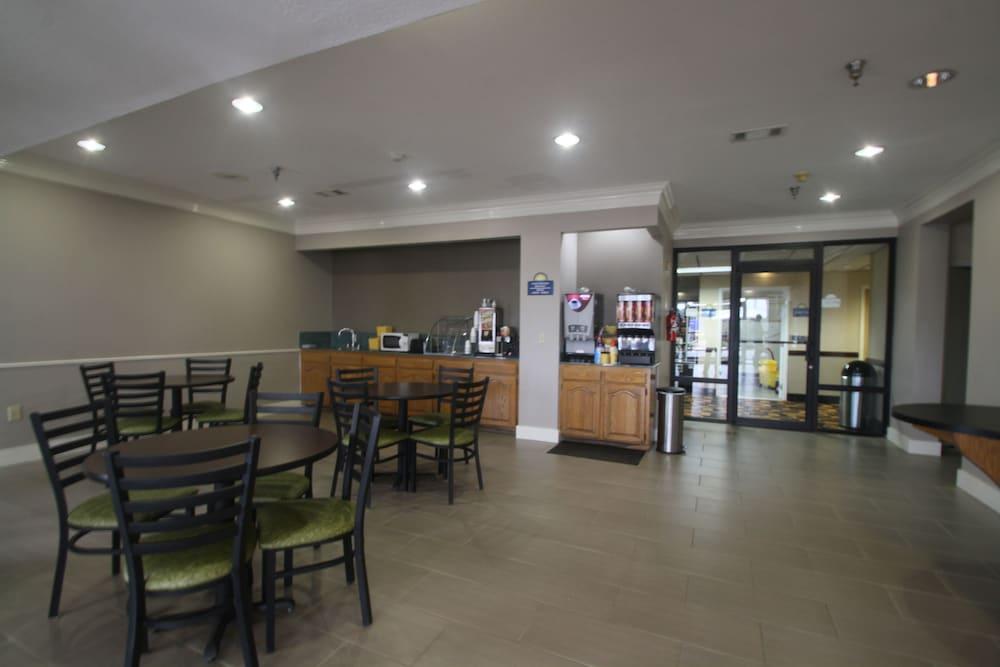 Days Inn By Wyndham Denham Springs-Baton Rouge East Dış mekan fotoğraf