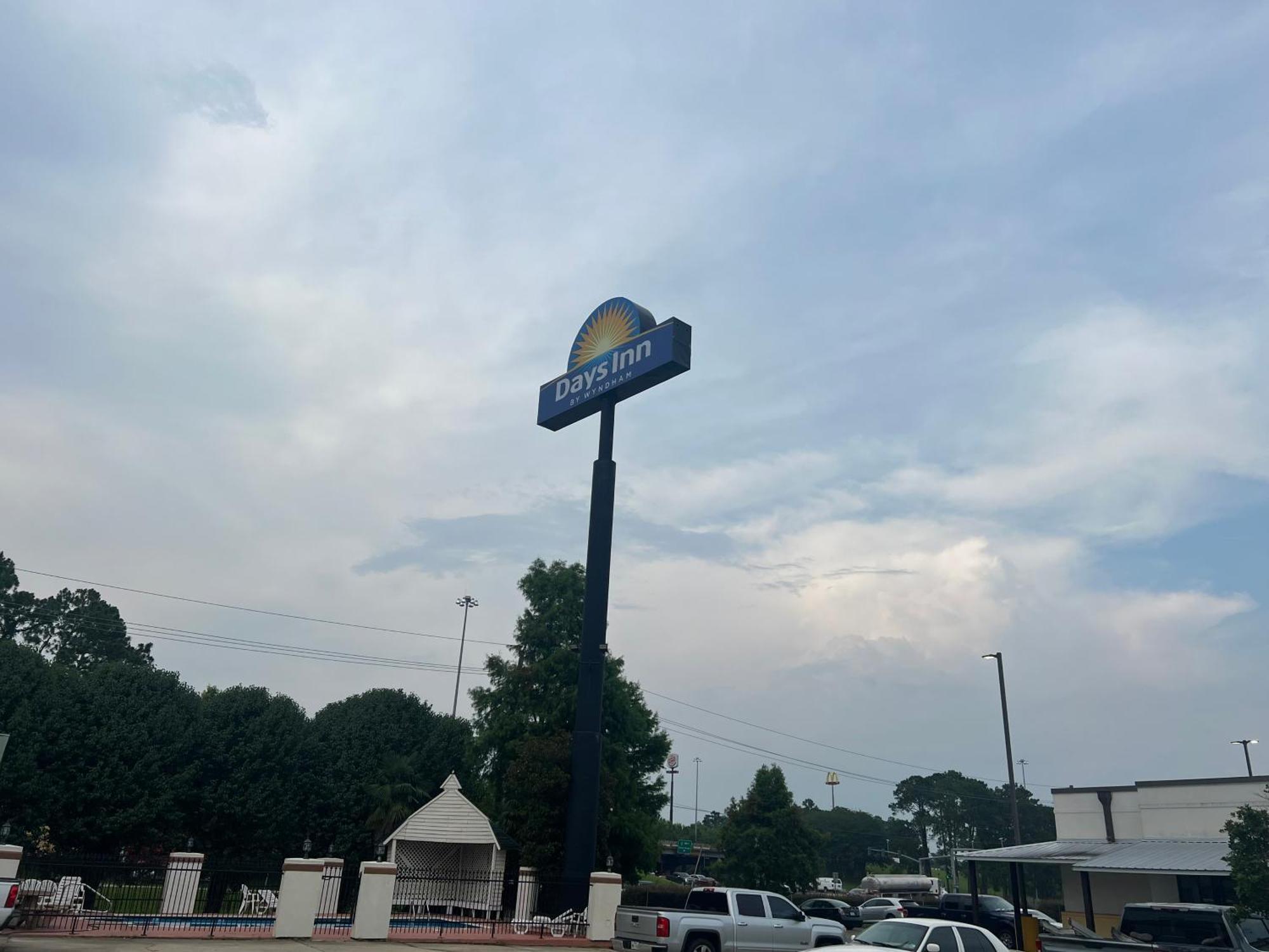 Days Inn By Wyndham Denham Springs-Baton Rouge East Dış mekan fotoğraf