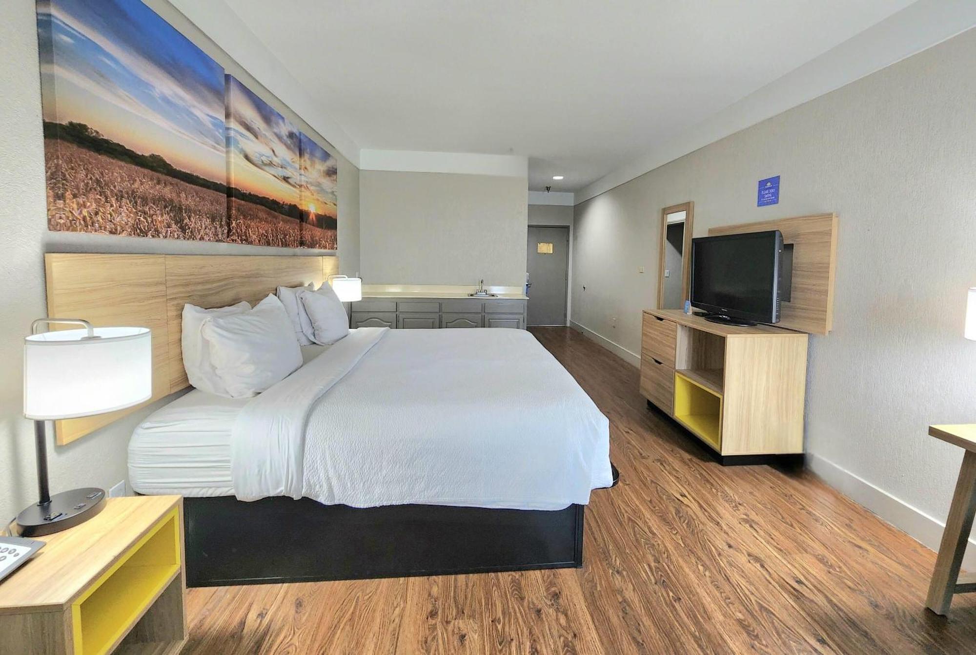 Days Inn By Wyndham Denham Springs-Baton Rouge East Dış mekan fotoğraf