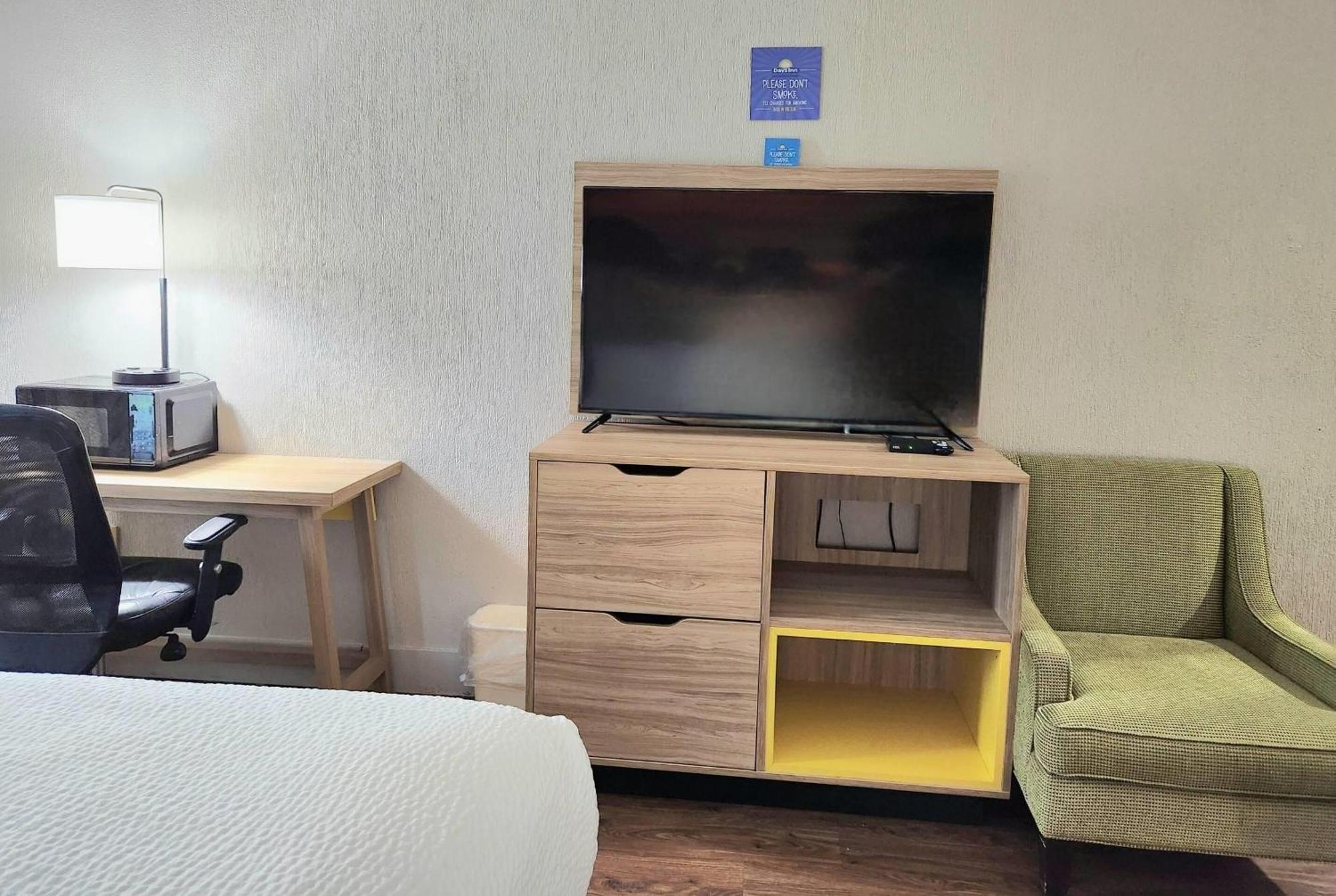 Days Inn By Wyndham Denham Springs-Baton Rouge East Dış mekan fotoğraf