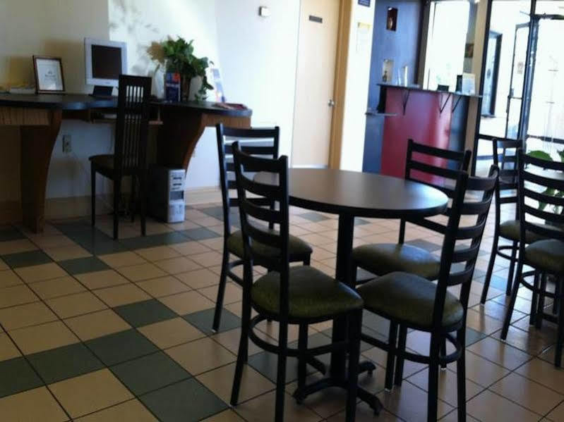 Days Inn By Wyndham Denham Springs-Baton Rouge East Dış mekan fotoğraf