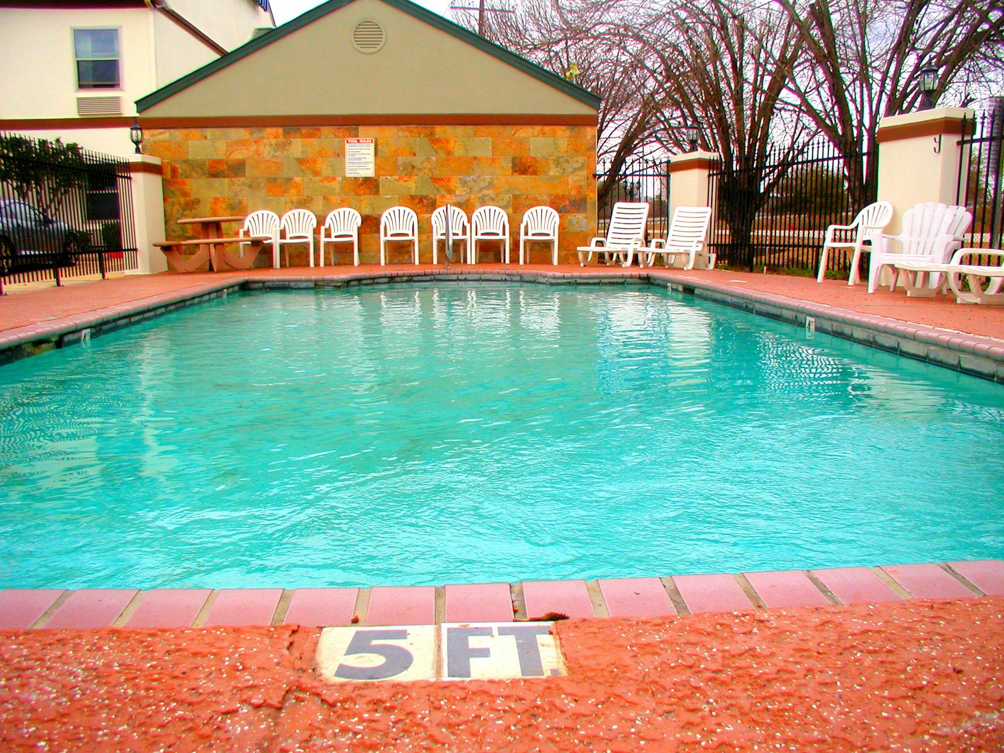 Days Inn By Wyndham Denham Springs-Baton Rouge East Dış mekan fotoğraf